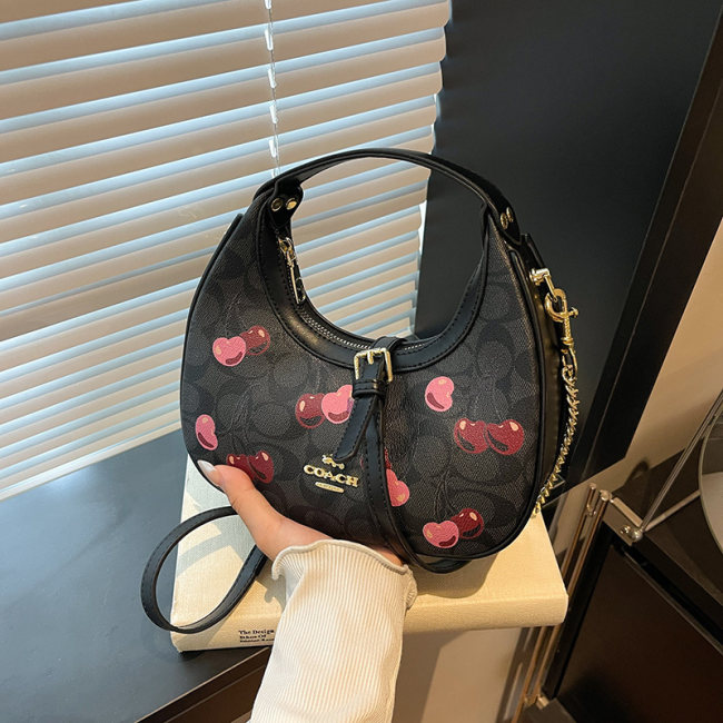 5A Print Shoulder Bag 1169