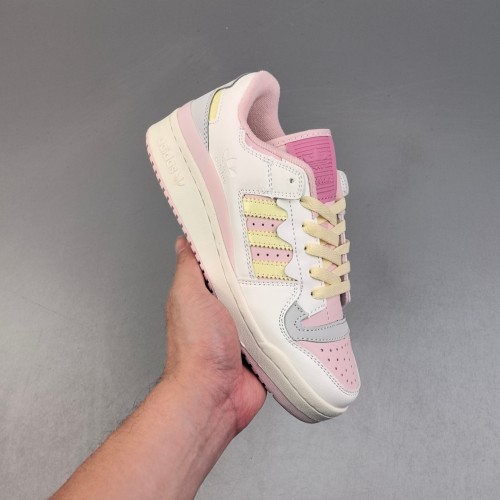 5A Women's Forum Sneaker