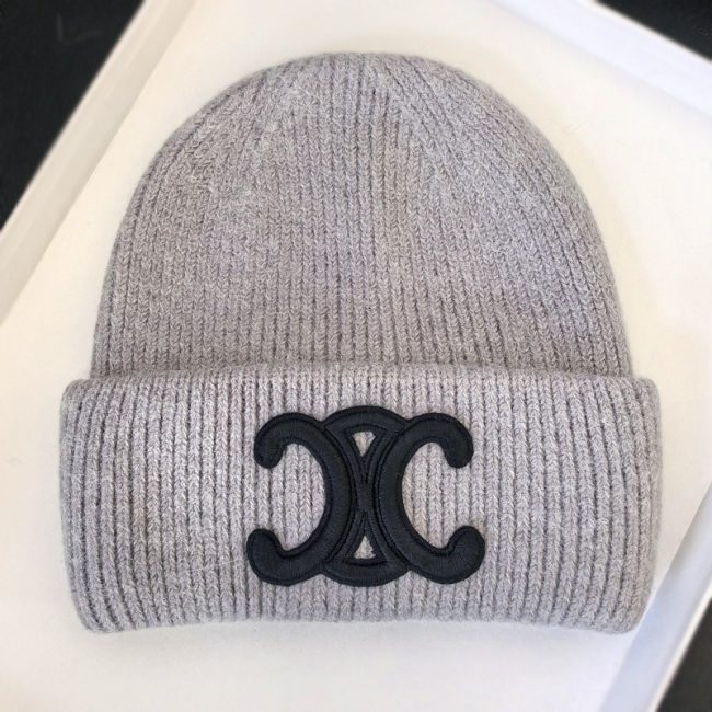 5A Rabbit Fur Knitted Hat