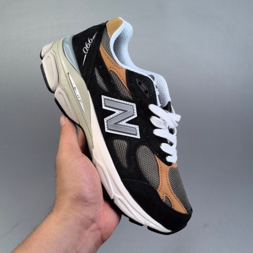 5A NB 990 V3 Running Shoes