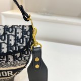 5A Canvas Saddle Oblique Embroidery