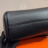 HAC A Gos Shoulder Chest Bag Equestrian Leather Vintage Crossbody Saddle Inspired​​ ﻿