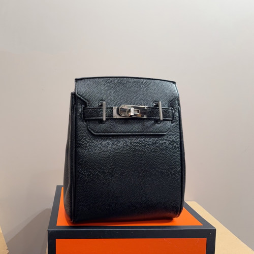 HAC A Gos Shoulder Chest Bag Equestrian Leather Vintage Crossbody Saddle Inspired​​ ﻿