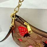 5A 9024 Shoulder Bag