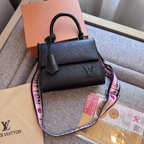 5A 8228 Cluny Mini Handbag