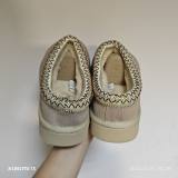 Adult Tasman Slipper sandy Size 44 Without shoes box