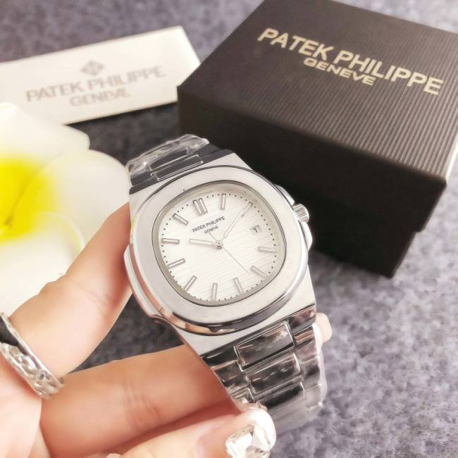 5A 8216M Quartz Watches
