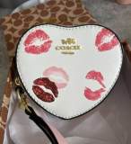 5A Heart-shaped Coin Purse 1210