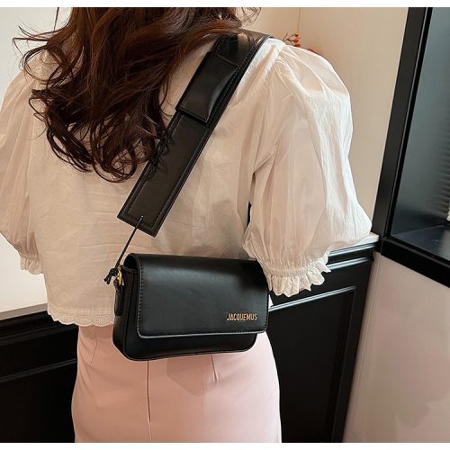 5A Le Carinu Shoulder Bag Small Square Bag