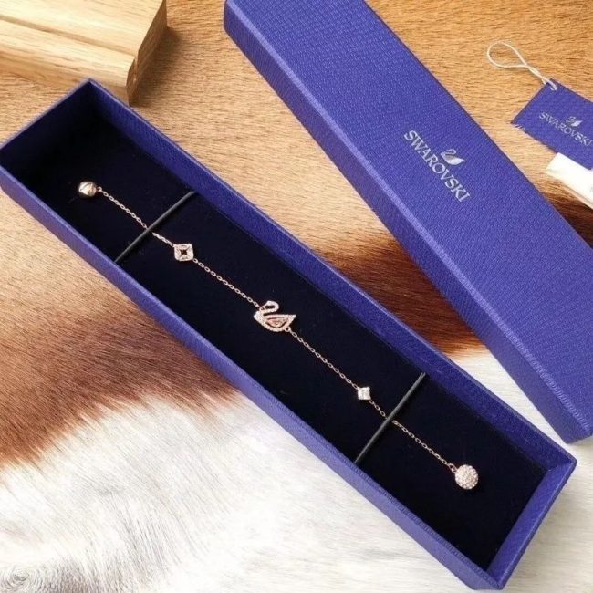 5A Swan Bracelet