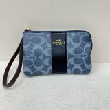5A Corner Zip Wristlet Clutch Bag