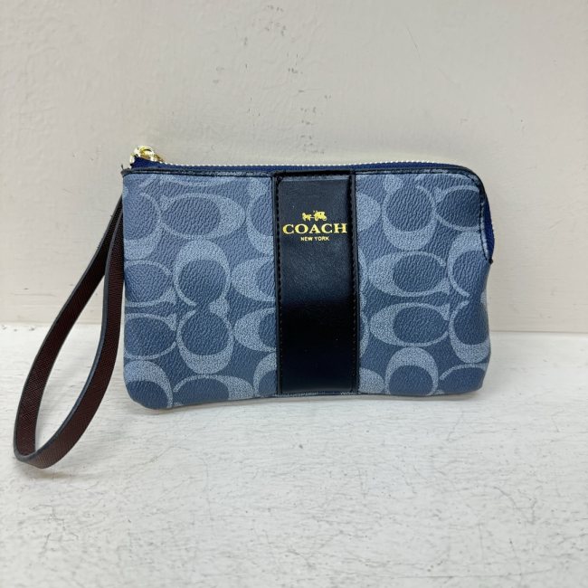 5A Corner Zip Wristlet Clutch Bag