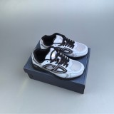 5A B30 Low Top Sneaker