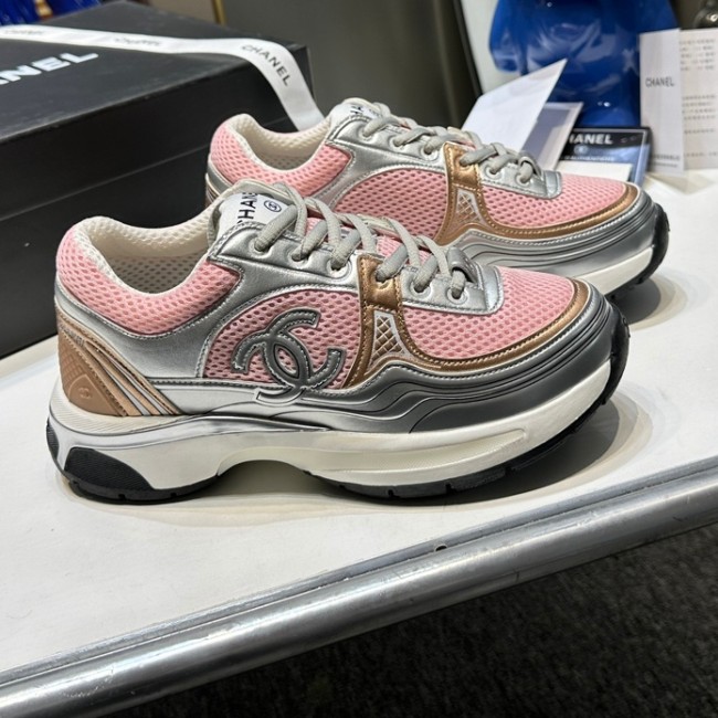 5A Women's CC Runner Laminate Casual Sneakers