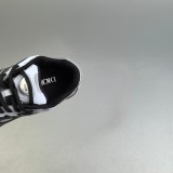 5A B30 Low Top Sneaker