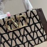 Original Vlogo Signature Tote Bag