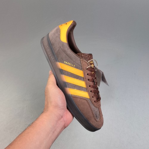 5A Gazelle Indoor Sneaker Brown