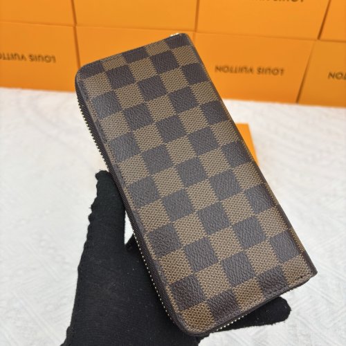 5A Clemence Long Wallet