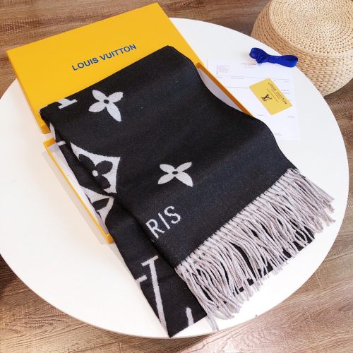 5A Women's Winter Jacquard Logo Tassel Scarf Black