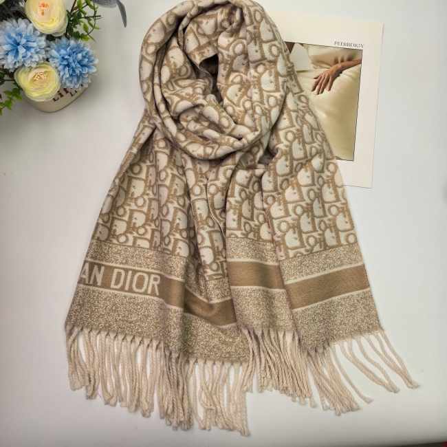 5A Women's Winter Classic Tassel Scarf Beige