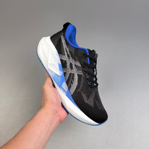 5A Novablast 5 Running Shoes Black