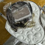 5A Women's Heart Crossbody Bag 6931