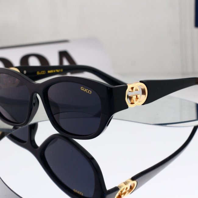 Women's Retro Oval Sunglasses 9810