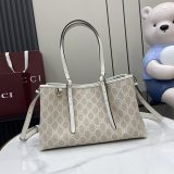 Original GG Emblem Medium Tote Bag