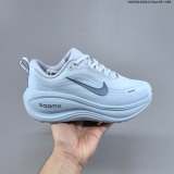 5A Vomero Plus Running Shoes
