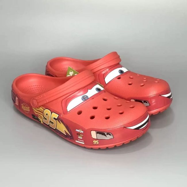 5A Disney Pixar Cars Lightning McQueen Classic Adult Clog Sandals