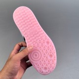 5A Sambae Hello Kitty GAZELLE INDOOR  (Women's) IG4450