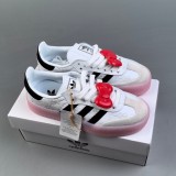 5A Sambae Hello Kitty GAZELLE INDOOR  (Women's) IG4450