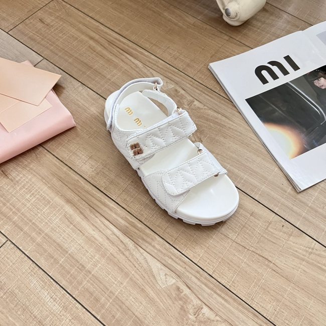 5A Women's Sporty Matelassé Nappa Leather Sandals
