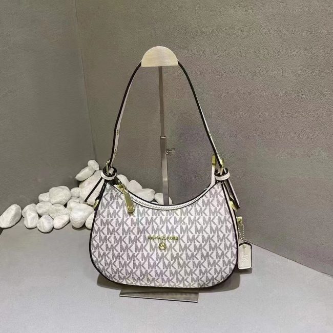 5A Cora Medium Monogram Shoulder Bag