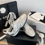 Original Quilted Leather Low top Lace Up Sneakers