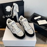 Original Quilted Leather Low top Lace Up Sneakers