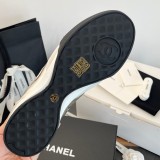 Original Quilted Leather Low top Lace Up Sneakers