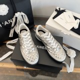 Original Quilted Leather Low top Lace Up Sneakers