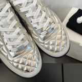 Original Quilted Leather Low top Lace Up Sneakers
