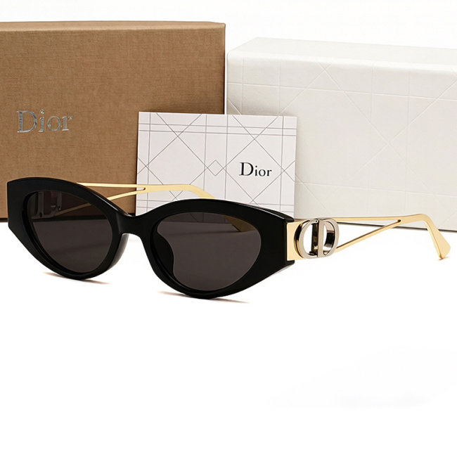 5A 30Montaigne Oval Cat Eye Frame Sunglasses