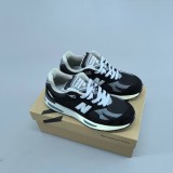 Original NB 991v2 Retro Running Shoes