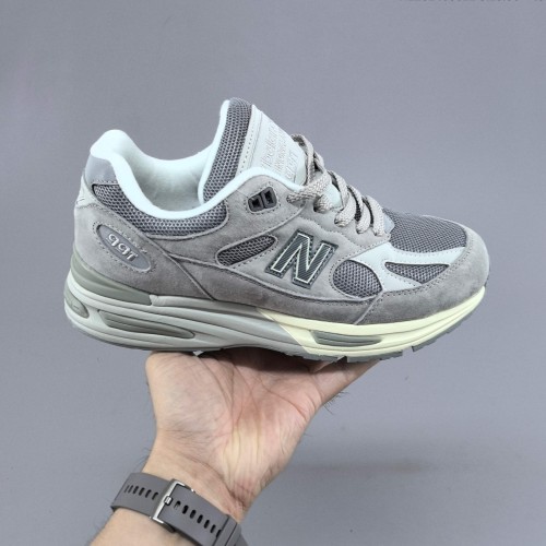 Original NB 991v2 Retro Running Shoes
