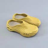 5A Echo Wave Clogs Slip-On Sandals