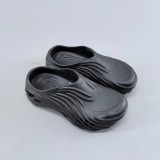 5A Echo Wave Clogs Slip-On Sandals