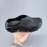 5A Echo Wave Clogs Slip-On Sandals