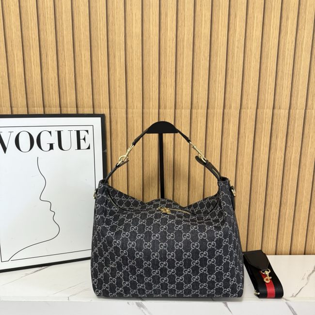 5A Brera Medium GG Canvas Crossbody Bag 3605