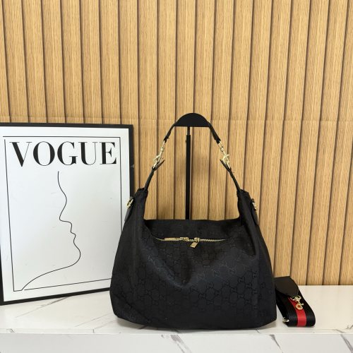 5A Brera Medium GG Canvas Crossbody Bag 3605