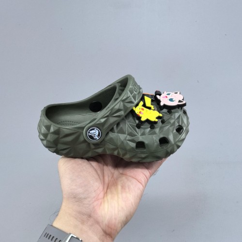 5A Kids Classic Geometric Clogs