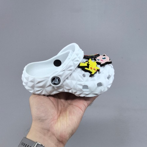 5A Kids Classic Geometric Clogs