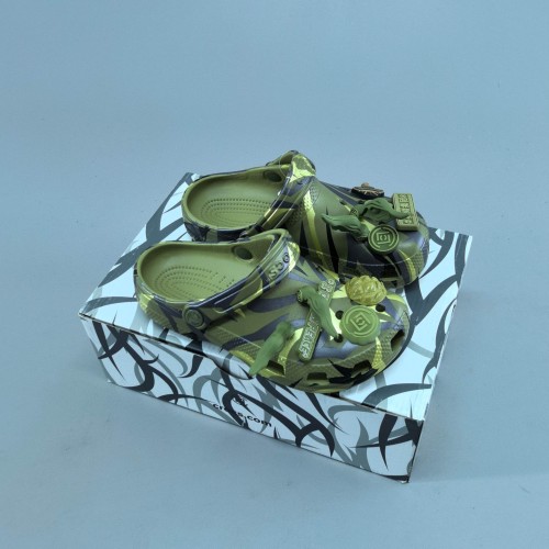 5A Aloe Green Thorn Classic Clog